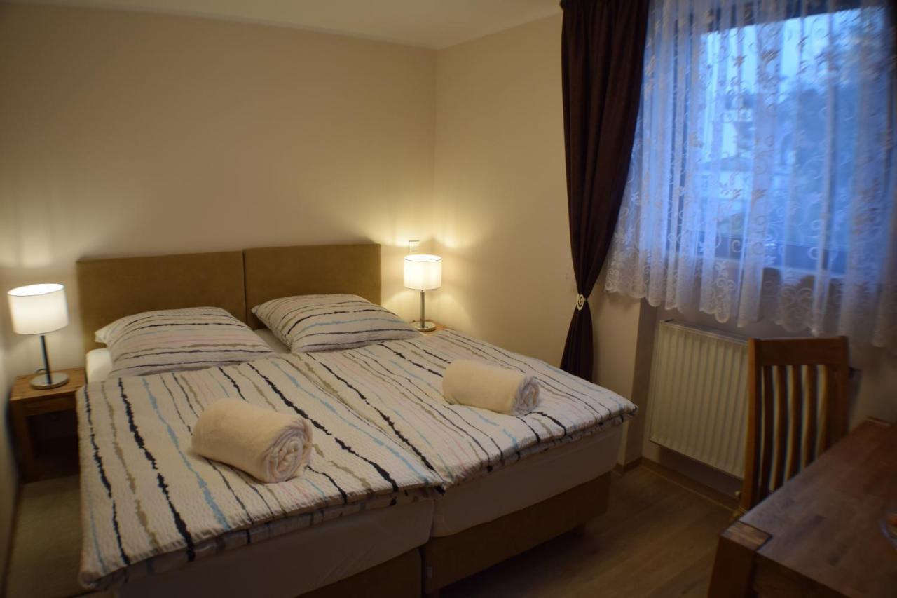 Hotel Buergergesellschaft Betzdorf ภายนอก รูปภาพ