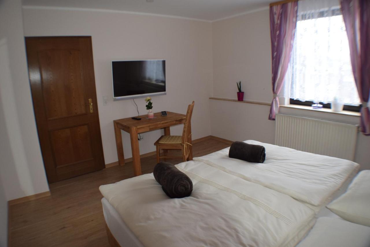 Hotel Buergergesellschaft Betzdorf ภายนอก รูปภาพ
