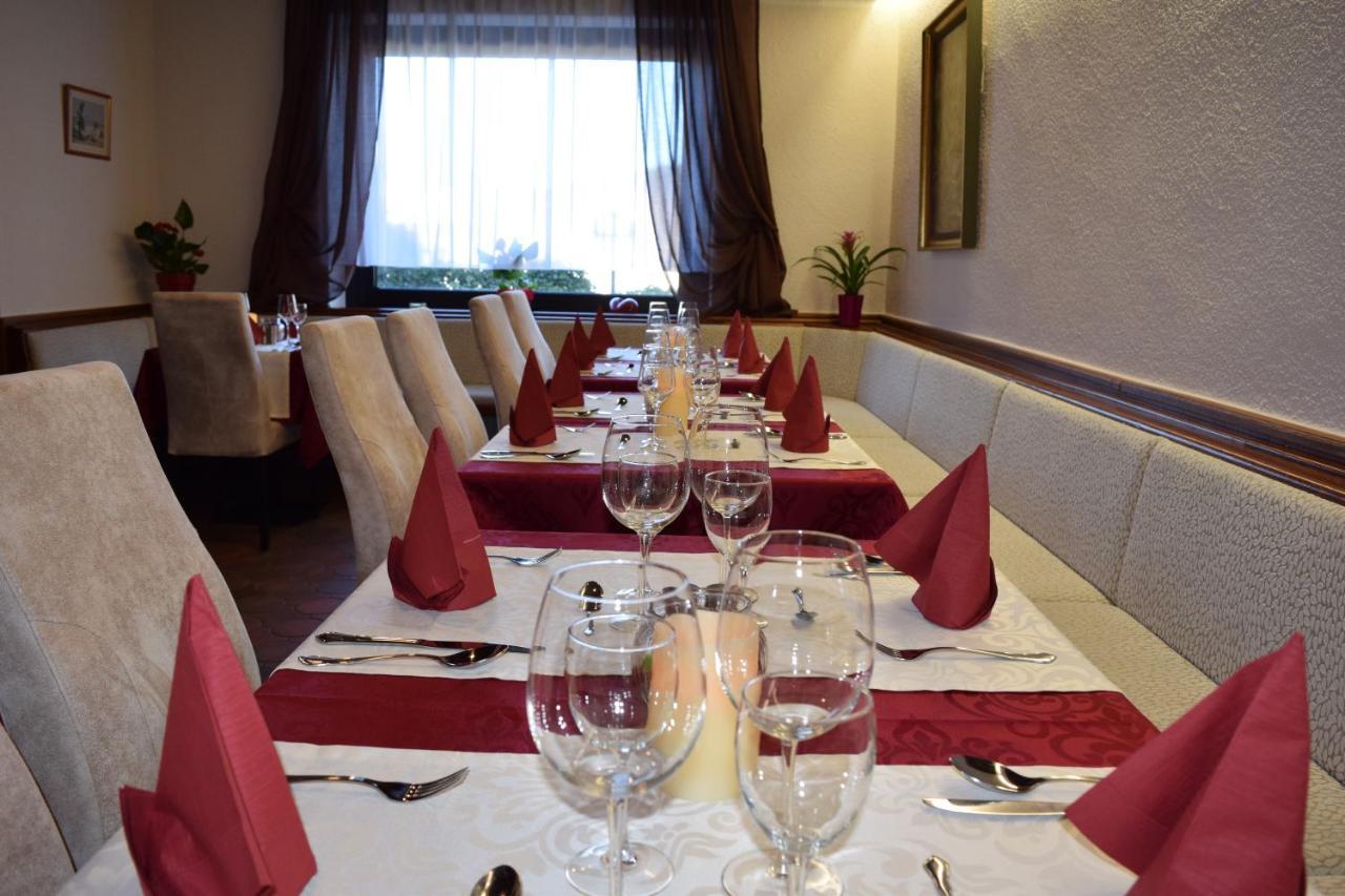 Hotel Buergergesellschaft Betzdorf ภายนอก รูปภาพ